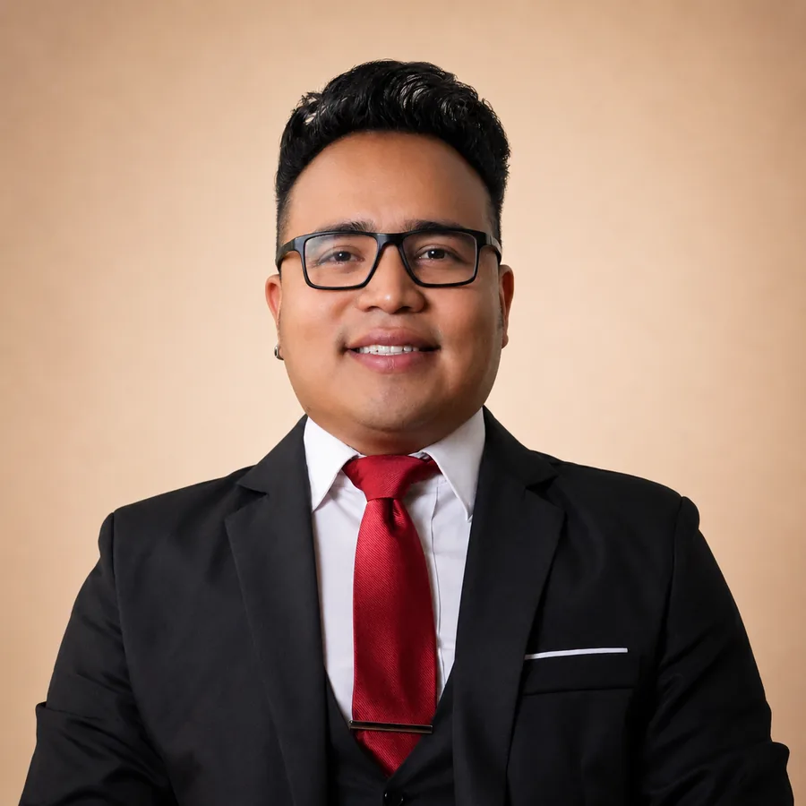 Lic. Cesar Casas Palmas